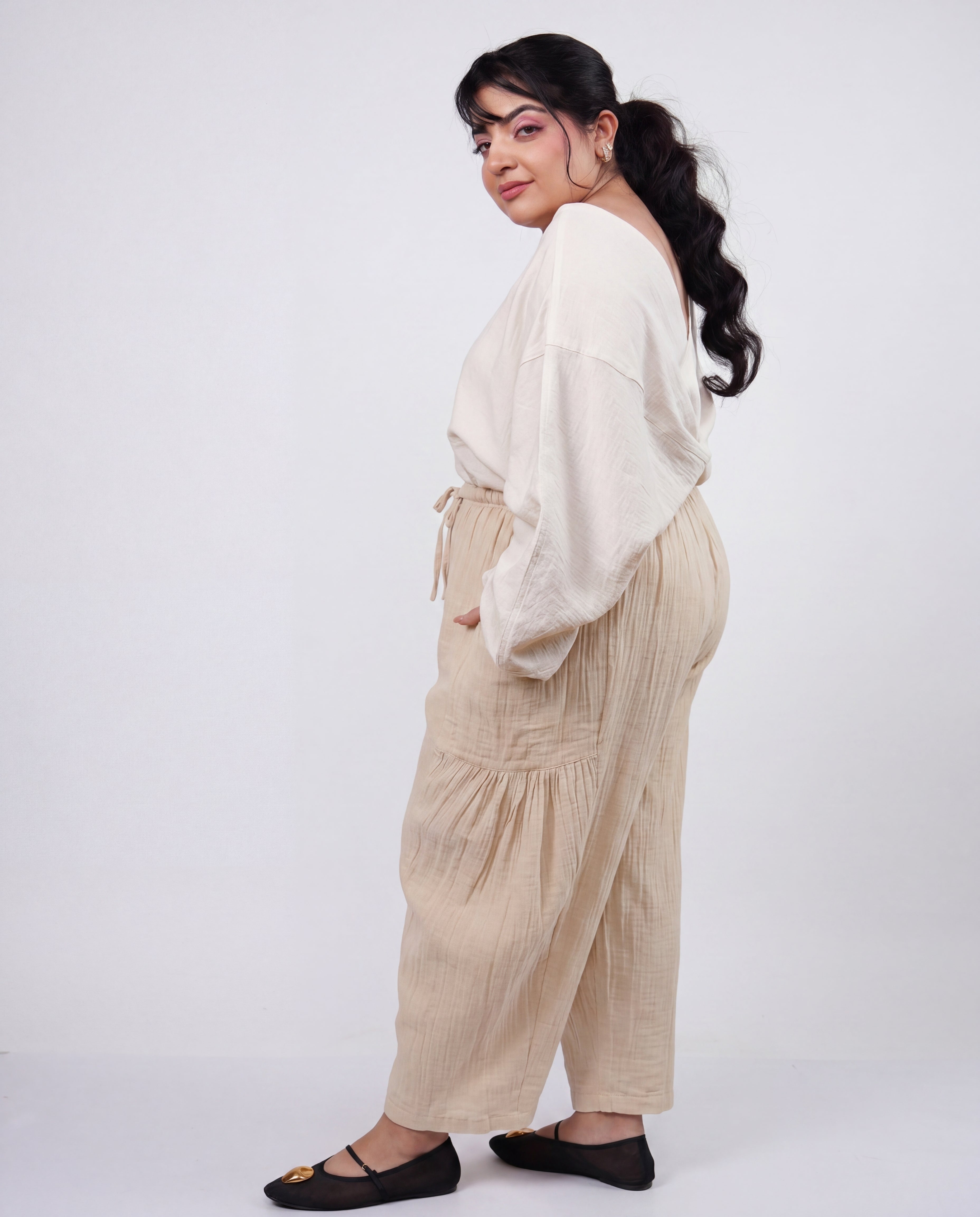 Ultra Airy Barrel Pants