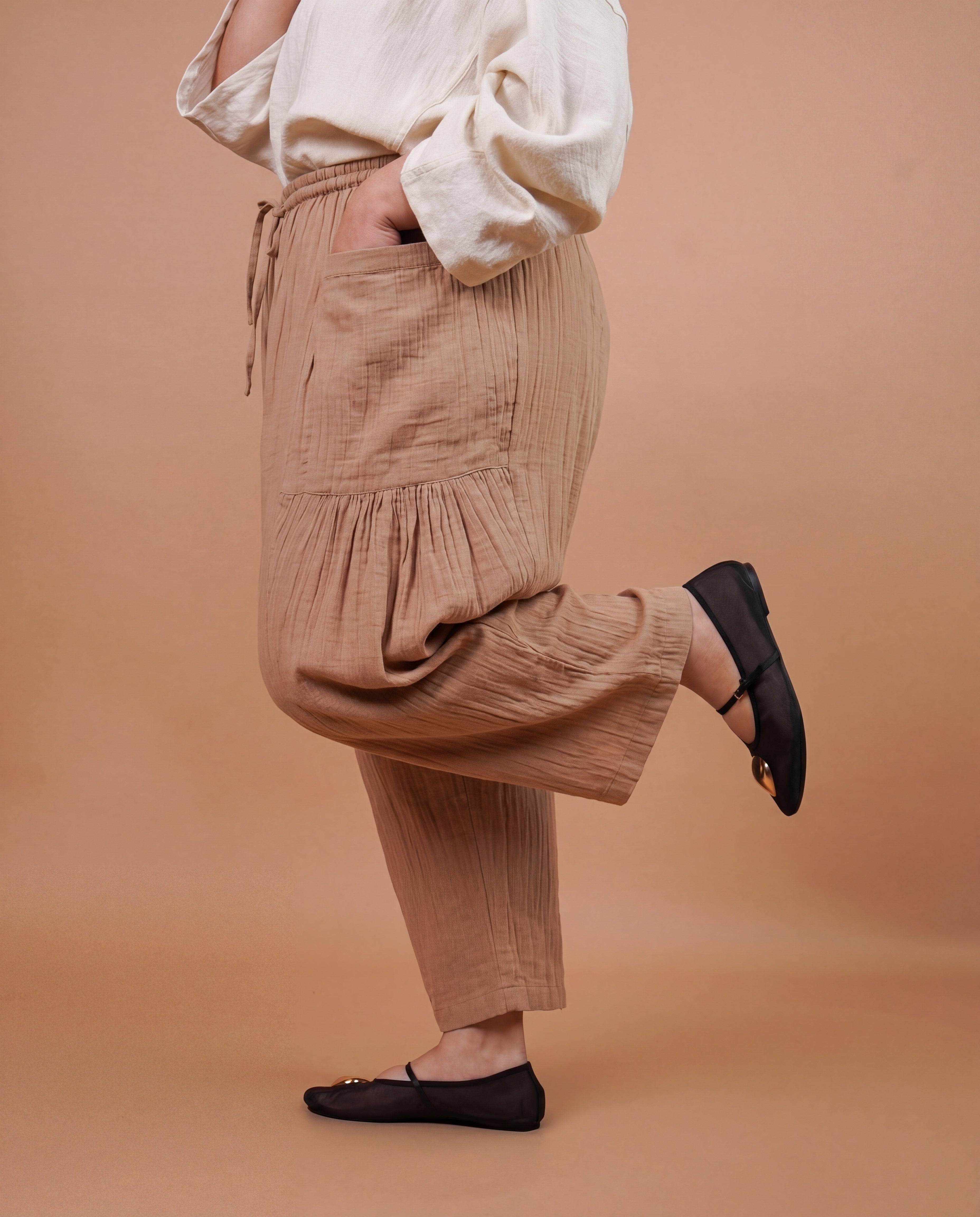 Ultra Airy Barrel Pants