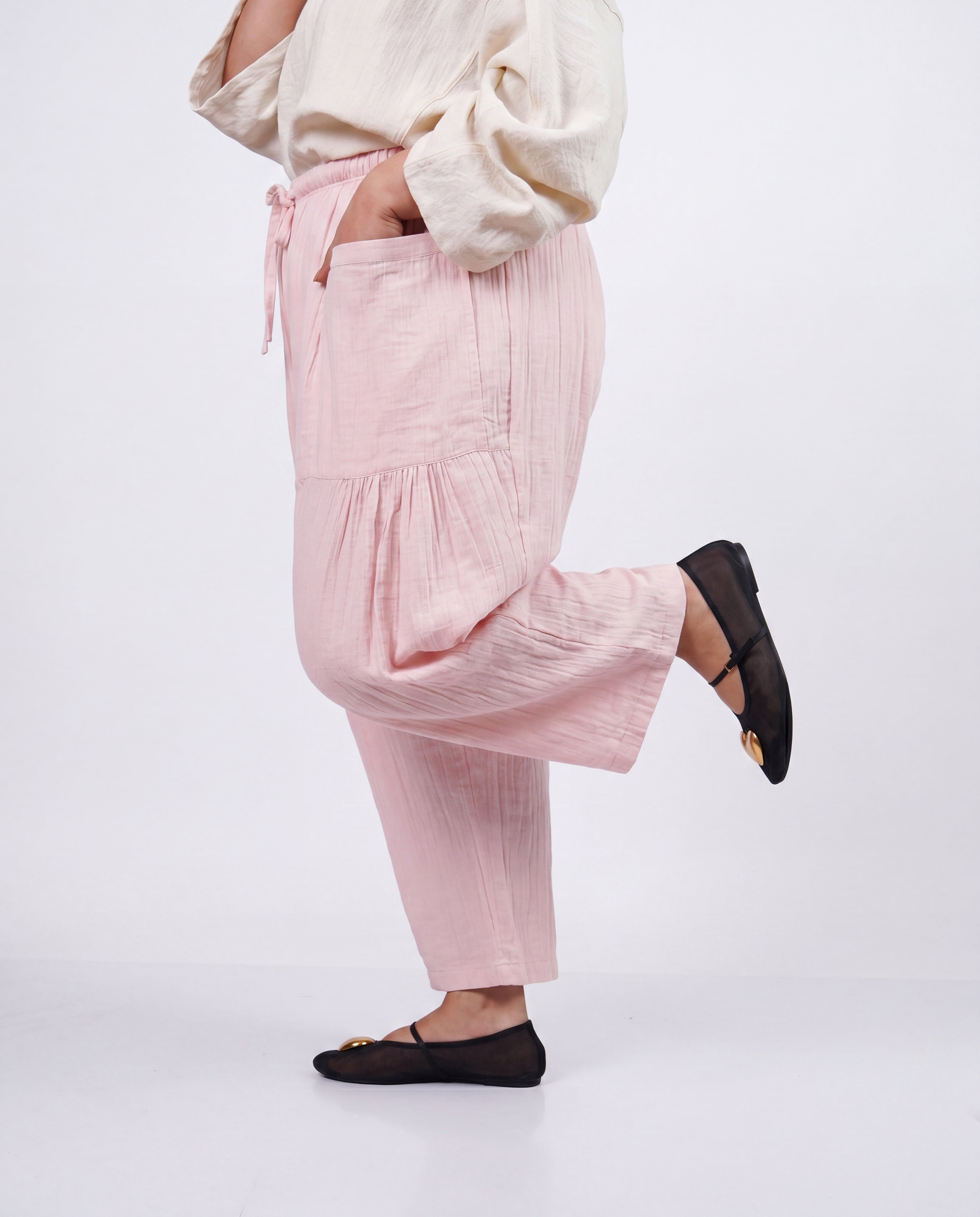 Ultra Airy Barrel Pants