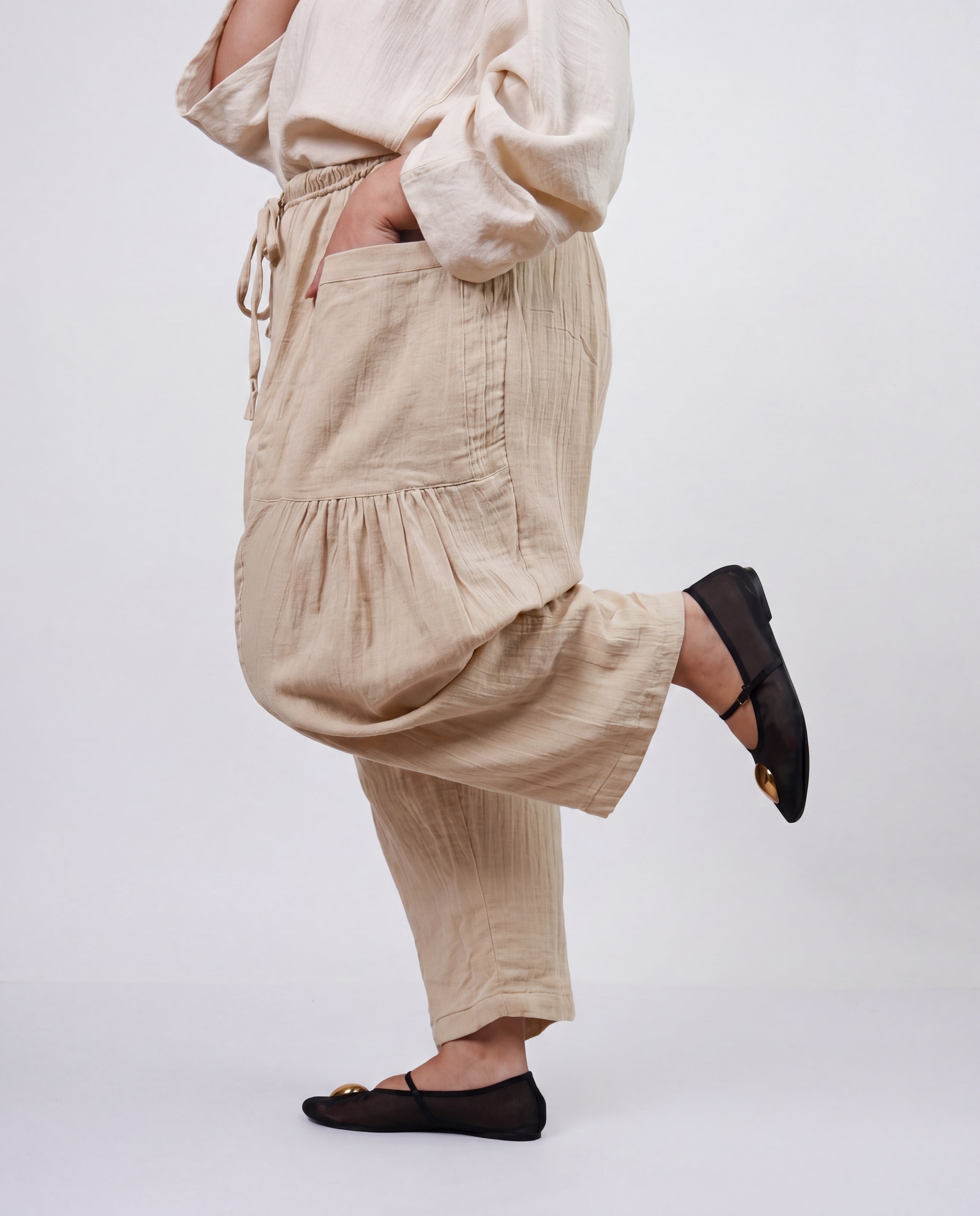 Ultra Airy Barrel Pants